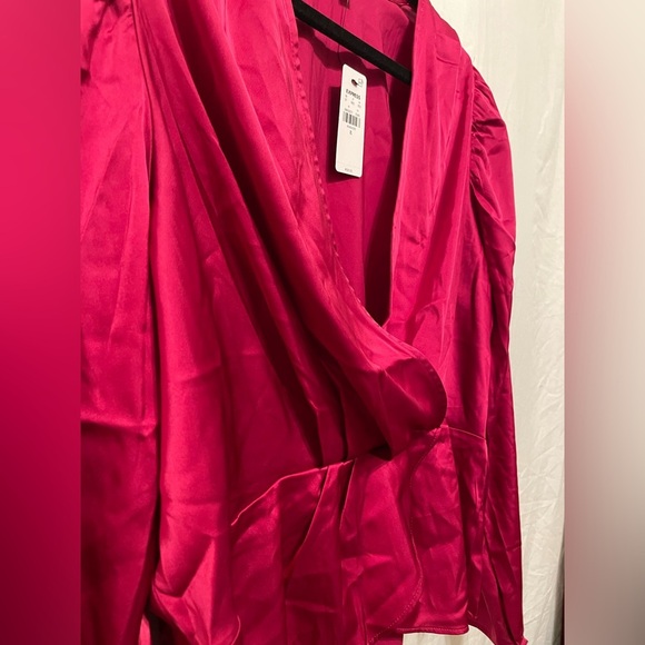 NWT Express Pink Satin Puff Shoulder Draped Faux Wrap Top - Picture 7 of 9